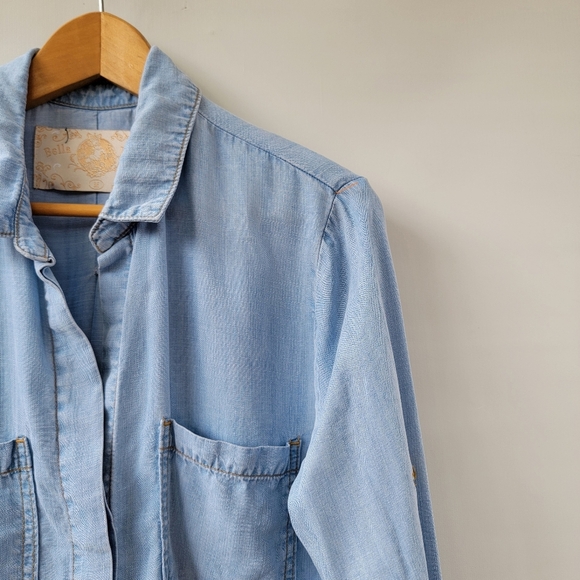 Bella Dahl Chambray Blouse Size Medium Blue Split Back Roll Tab Sleeves Coastal - Picture 4 of 16